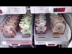 Distributeurs automatiques congelés vendant la crème glacée de viande et avec un système de paiement sans contact sur Singapour