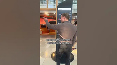 Le cas du client est celui des distributeurs automatiques de fleurs #vendingmachinefactory #vendingmachinebusiness