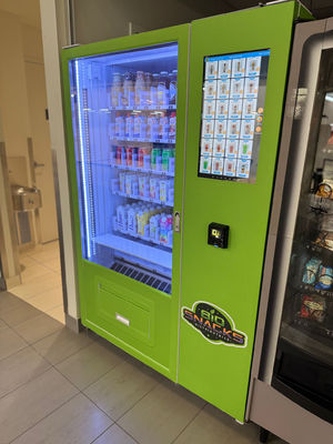 Machines à vendre en libre-service à cadre métallique W1280mm*D830mm*H1930mm Un incontournable pour les parcs à thème et les zoos